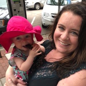 Meet your Posher, Hillary